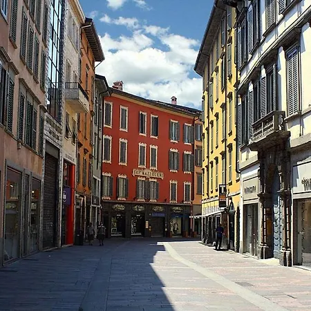 Appartamento Moderno Con Volte In Pietra * بيرغامو